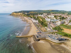 Beach - 4 Bed in Shanklin (oc-ic068) (Shanklin)