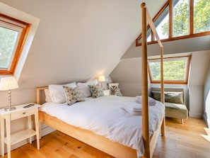 Travel cot, free WiFi, bed sheets - 8 Bed in Crowborough (oc-92858) (Crowborough)