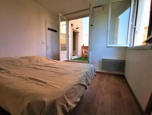 Iron/ironing board, WiFi, bed sheets - Montpellier, large community, 20 minutes from the ocean (Montpellier)