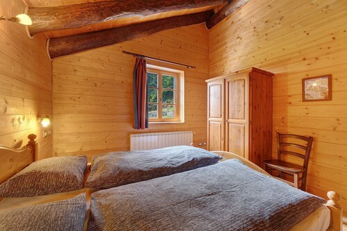 Mountain Hut 'la Fraccia' in pristine Alpine setting
