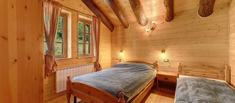 Mountain Hut 'la Fraccia' in pristine Alpine setting