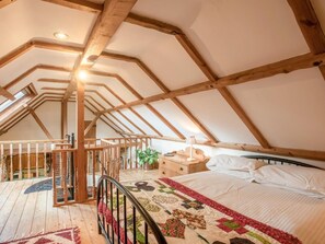 Room - 3 Bed in South Creake (oc-kt099) (South Creake)