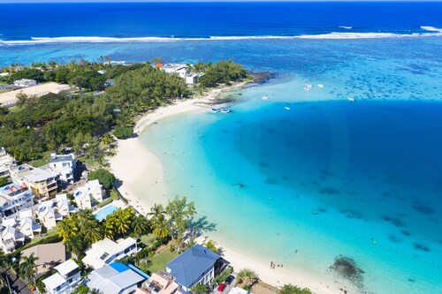 Elegant Villa Blue Baie, private pool, a 3-minute walk from Blue Bay Beach