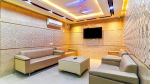 Unclassified image, 3 of 14, button - Hotel Urban Tree At Delhi Airport (New Delhi)