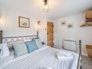 Iron/ironing board, travel cot, free WiFi, bed sheets - 2 Bed in Nr Ulverston (oc-lcc02) (Bouth)
