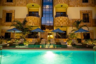 Lanai Hotel