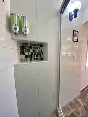 Shower, hair dryer - Smart 1-Bedroom Best location!!! (San Luis Potosí)