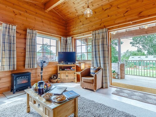 2 Bed in Blandford Forum (oc-61027)