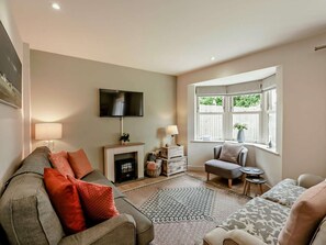 Living area - 4 Bed in Cheltenham (oc-62039) (Bourton-on-the-Water)