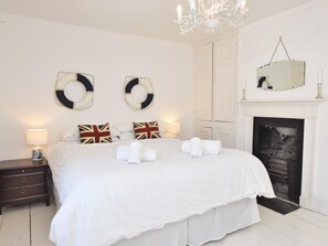 Room - 3 Bed in Polruan (oc-pc002) (Fowey)