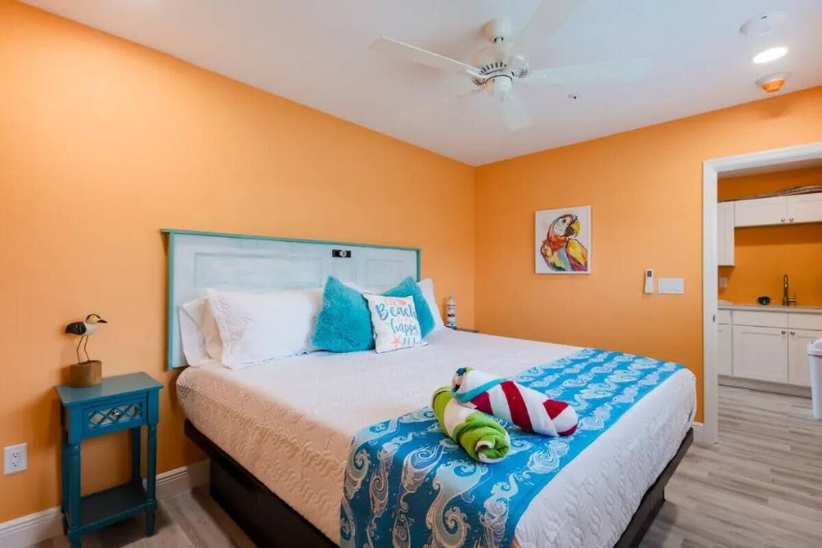 Condo, 1 King Bed with Sofa bed (Superior Suite)