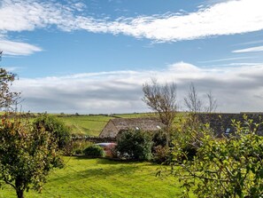 Property grounds - 4 Bed in Worth Matravers (oc-ic175) (Worth Matravers)