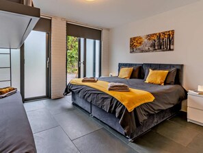 Free WiFi, bed sheets - 3 Bed in Port Talbot (oc-61230) (Port Talbot)