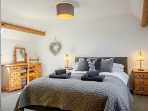 Room - 2 Bed in Godshill (oc-ic149) (Godshill)