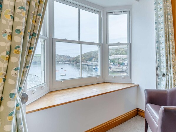 Interior - 3 Bed in Polruan (oc-pc040) (Fowey)