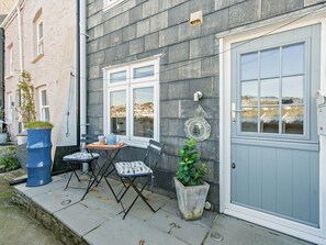 Outdoor dining - 2 Bed in Polruan (oc-pc041) (Fowey)
