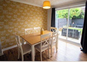 Ferienhaus, 3 Schlafzimmer, Terrasse | Esszimmer