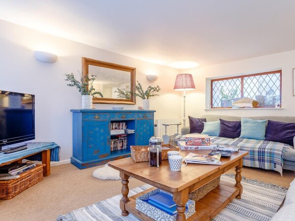 Living area - 3 Bed in Fowey (oc-pc063) (Fowey)