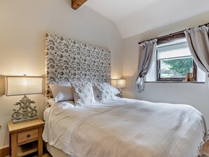 Room - 3 Bed in Buxton (oc-62802) (Hartington)