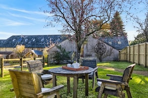 Outdoor dining - 2 Bed in Beaminster (oc-63047) (Littlewindsor)