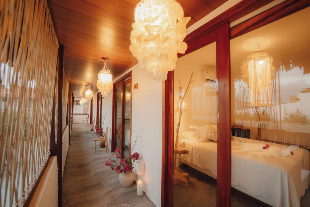 ห้องสแตนดาร์ดสวีท, วิวสวน | ตู้นิรภัยในห้องพัก, ผ้าม่านกันแสง, เตารีด/โต๊ะรีดผ้า, Wi-Fi ฟรี