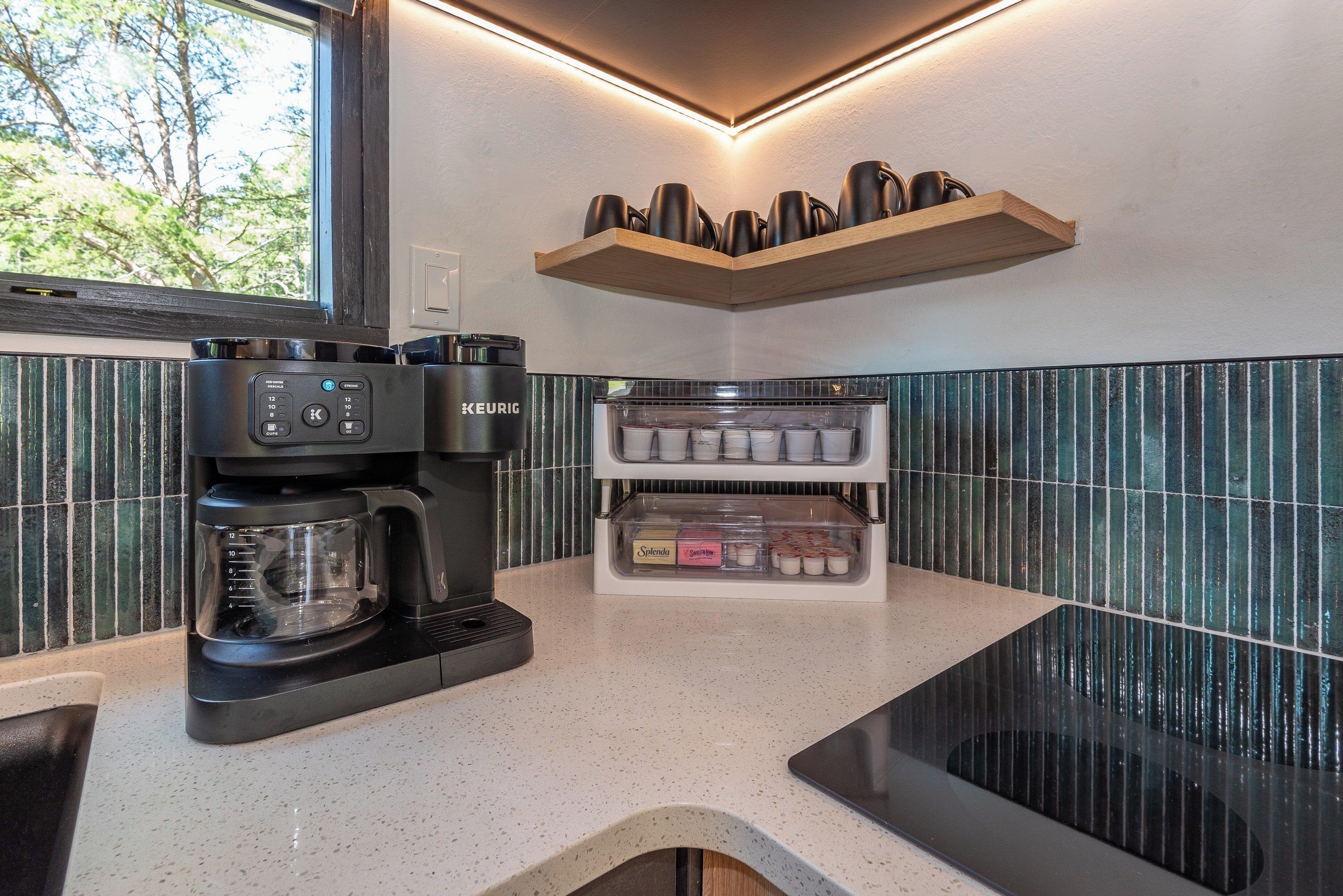Coffee/tea maker, fridge, microwave, oven