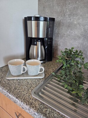 Coffee and/or coffee maker - NEW: Bright, cozy vacation rental, wheelchair-accessible, ideal for bike tours in Münsterl. (Rosendahl)
