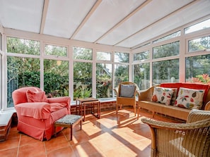 Fireplace - 3 Bed in Cley-next-the-sea (oc-kt036) (Cley next the Sea)