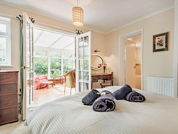 Free WiFi, bed sheets - 3 Bed in Cley-next-the-sea (oc-kt036) (Cley next the Sea)