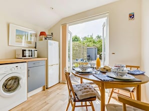 Dining - 2 Bed in Trunch (oc-kt035) (Trunch)