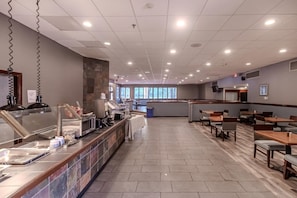 Café da manhã grátis todos os dias