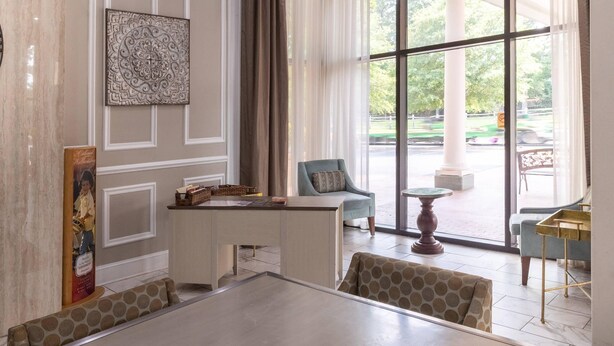 Lobby - Quality Inn & Suites (Williamsburg)