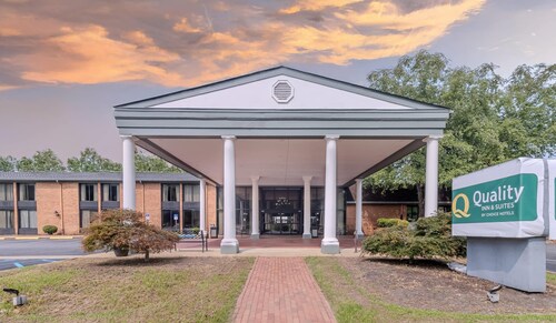 Quality Inn & Suites