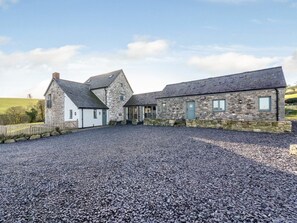 Exterior - 4 Bed in Denbigh (oc-62947) (Llannefydd)