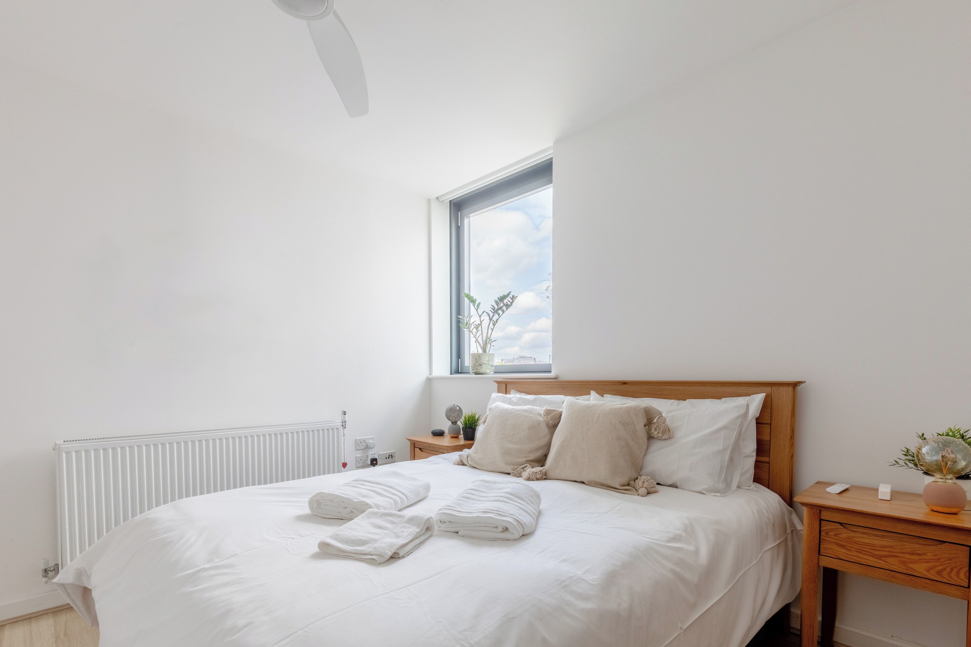 1 bedroom, iron/ironing board, internet, bed sheets