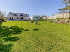 Exterior - 3 Bed in Swansea (oc-72846) (Port Eynon)