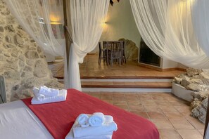 5 bedrooms, iron/ironing board - Villa Rural La Torre by Hacienda Alfacara (Benadalid)