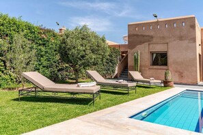 Pool - Villa Safa, 3 Bedrooms, Private Pool, Marrakech. No one across the street. (Marrakech)