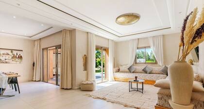 Villa Safa, 3 Bedrooms, Private Pool, Marrakech. No one across the street.