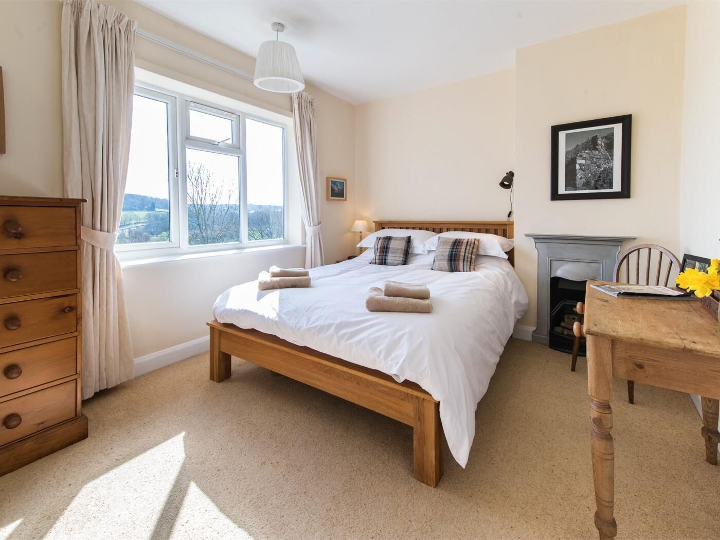 3 bedrooms, travel cot, free WiFi, bed sheets