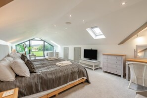 Travel crib, free WiFi, bed sheets - 3 Bed in Newton Abbot (oc-64380) (Bovey Tracey)