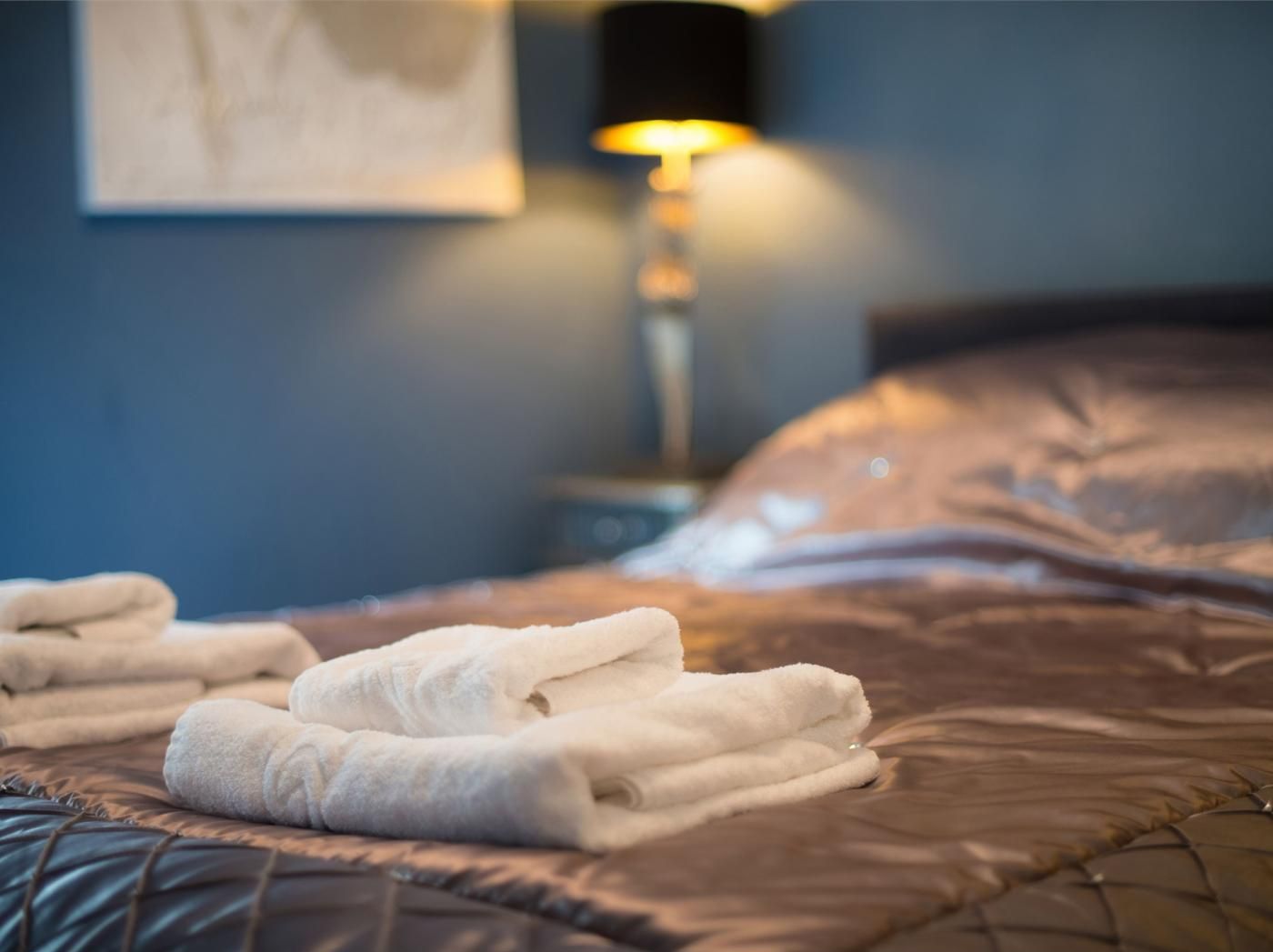 King-size bedroom or twin bedroom on request 
