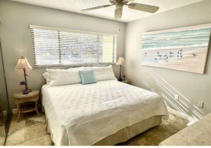 Deluxe-Apartment, Terrasse | Bügeleisen/Bügelbrett, kostenloses WLAN