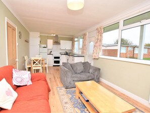 TV - 2 Bed in Mundesley (oc-kt153) (Mundesley)