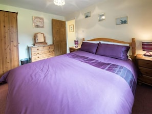 Travel cot, free WiFi, bed sheets - 2 Bed in Harrogate (oc-hh072) (Darley)