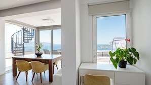Penthouse, Meerblick | Wohnbereich
