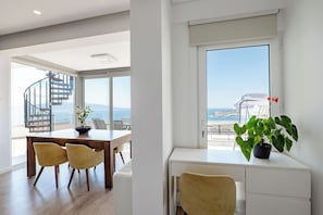 Penthouse, Sea View | Living area