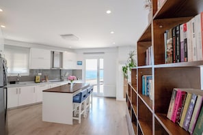 Penthouse, Sea View | Private kitchen