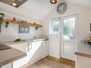 Private kitchen - 1 Bed in Delabole (oc-65682) (Trewalder)