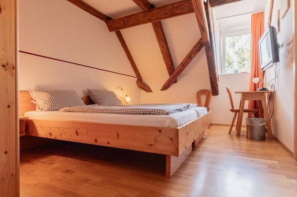 Desk, free WiFi - Zum Spitzbuam (Attenkirchen)